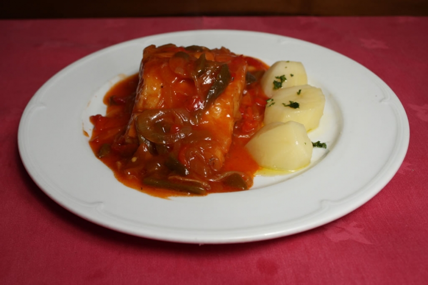 Lomo de bacalao al estilo del chef